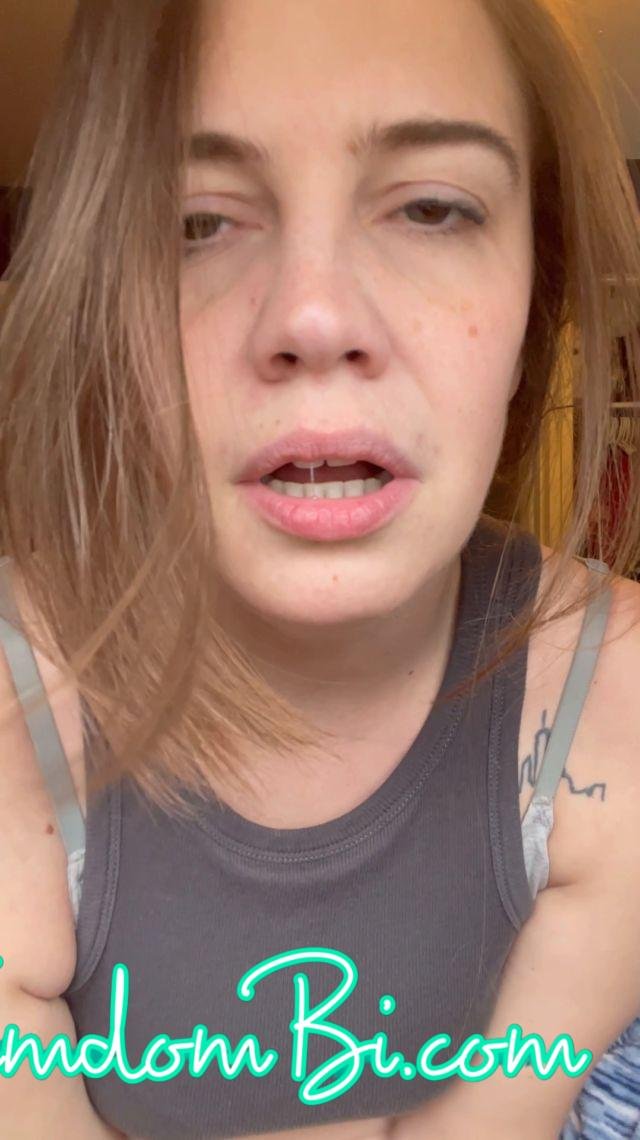 maggierosexo you really wanna eat my smelly pussy